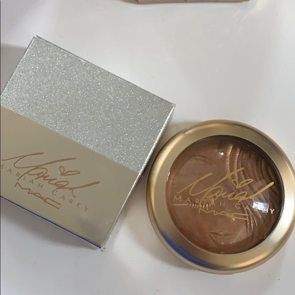 MAC Mariah Carey extra dimension skin finish